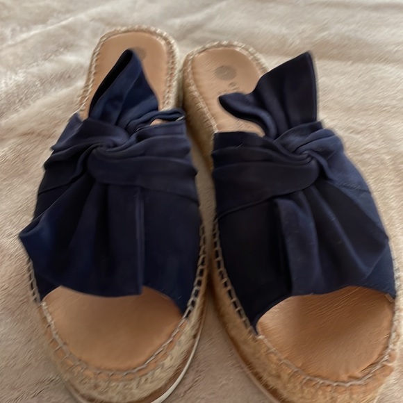 Eric Michael - Picture 2 of 4